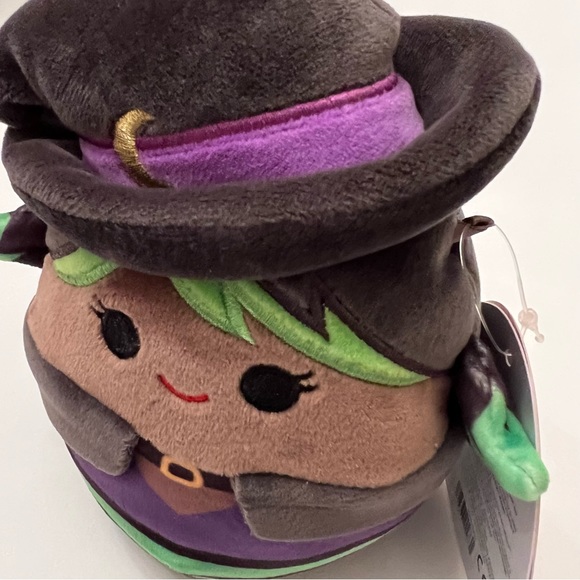 Squishmallows 4” Halloween Ariana the Witch - Picture 2 of 6